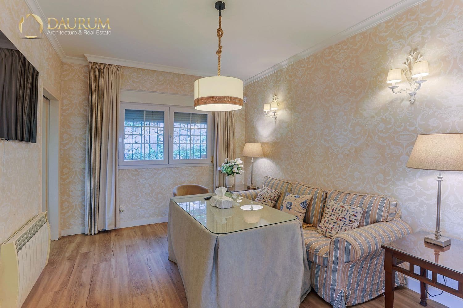 Chalet de 3 habitaciones en Estepona en venta con piscina garaje - 1.295.000 € (Ref: 9699876)