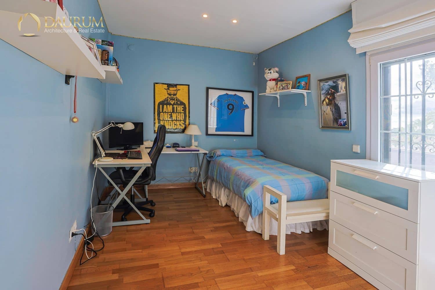 Chalet de 3 habitaciones en Estepona en venta con piscina garaje - 1.295.000 € (Ref: 9699876)