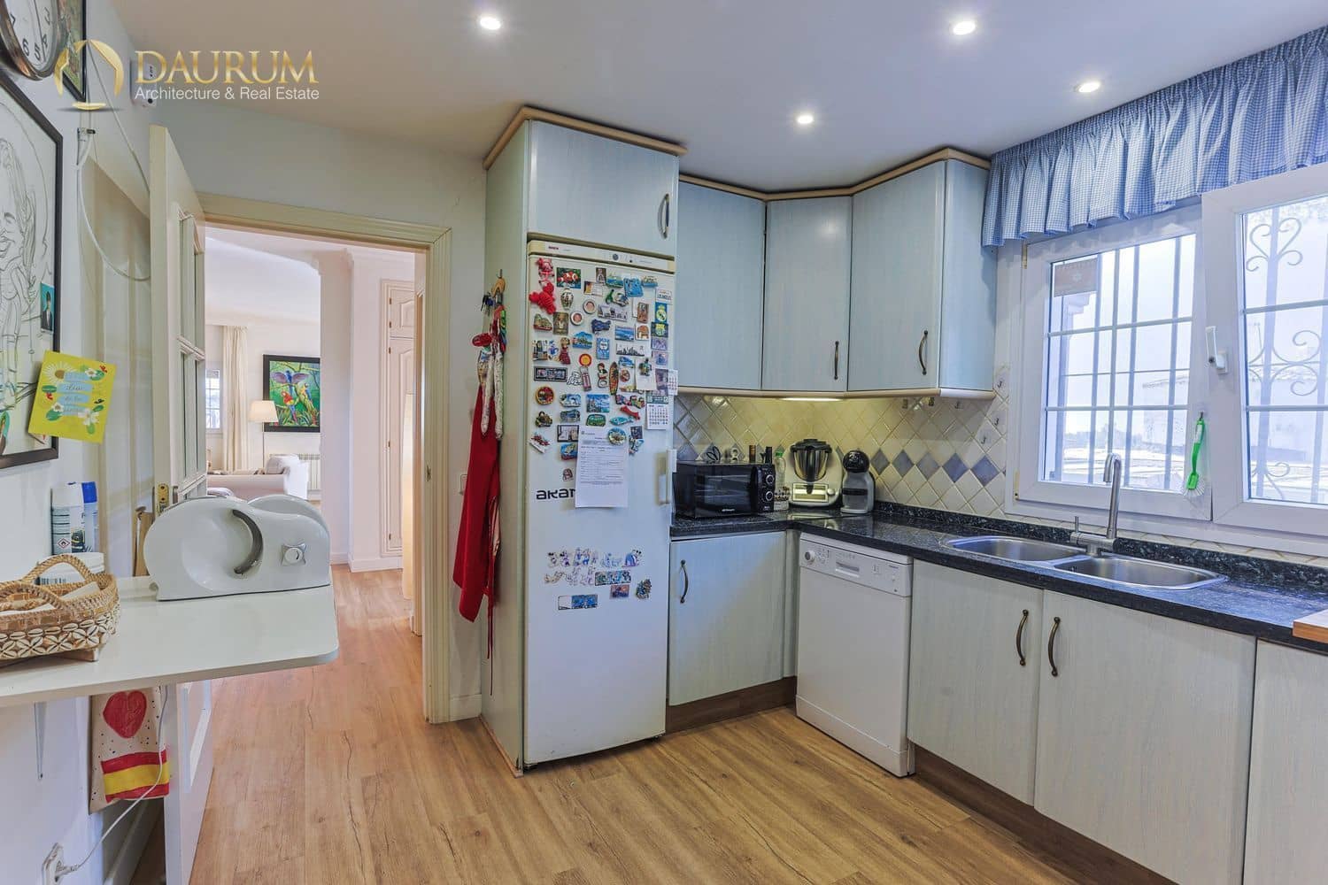 Chalet de 3 habitaciones en Estepona en venta con piscina garaje - 1.295.000 € (Ref: 9699876)