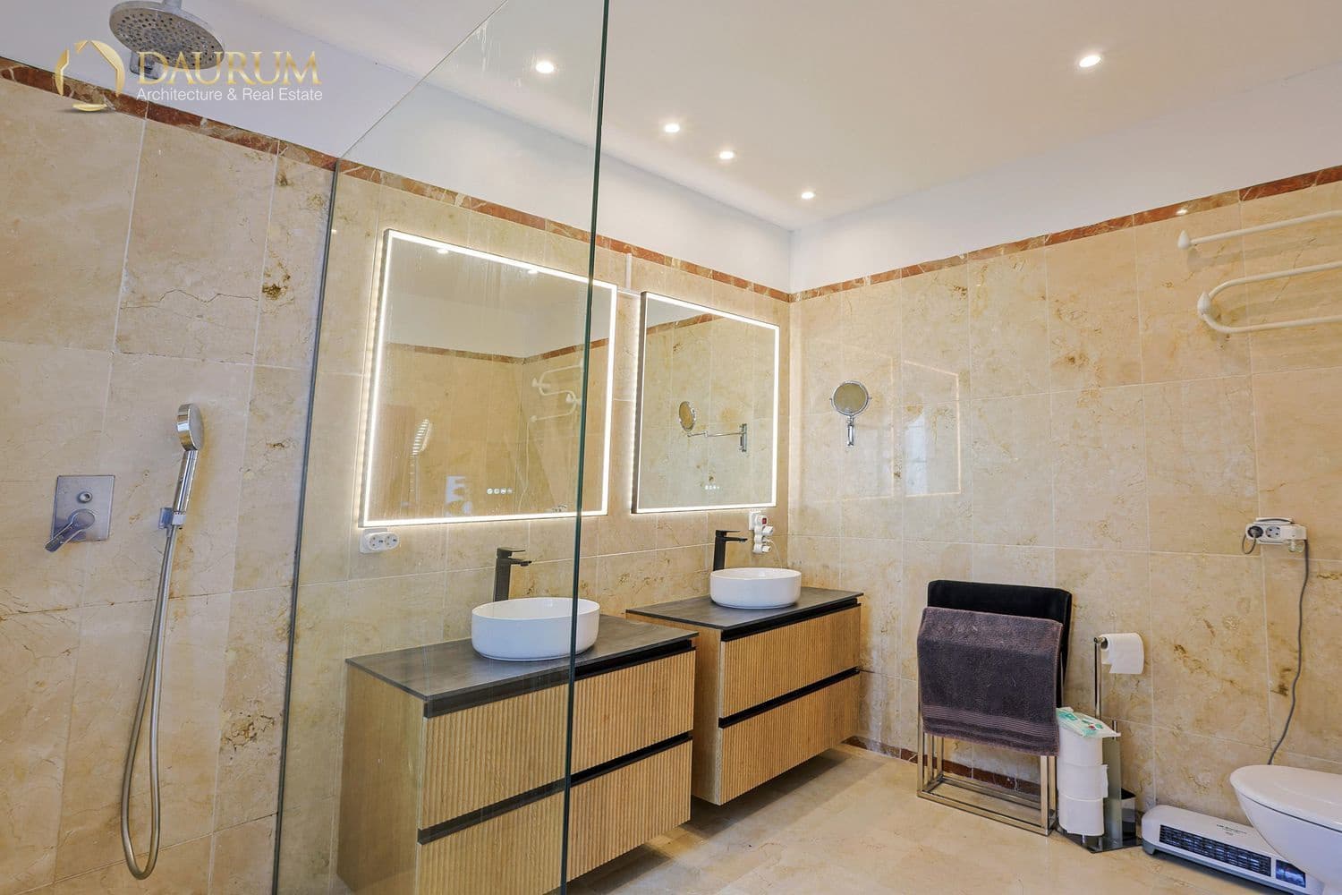 Chalet de 3 habitaciones en Estepona en venta con piscina garaje - 1.295.000 € (Ref: 9699876)