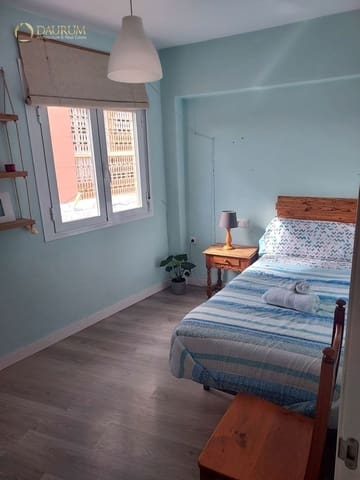 2 soveværelse Lejlighed til salg i Cruz de Humilladero, Málaga by - € 260.000 (Ref: 9736014)