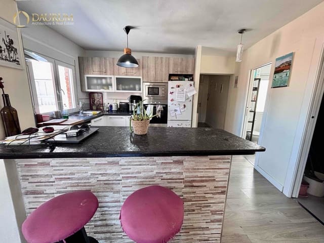 2 bedroom Flat for sale in Cruz de Humilladero, Málaga city - € 260,000 (Ref: 9736014)