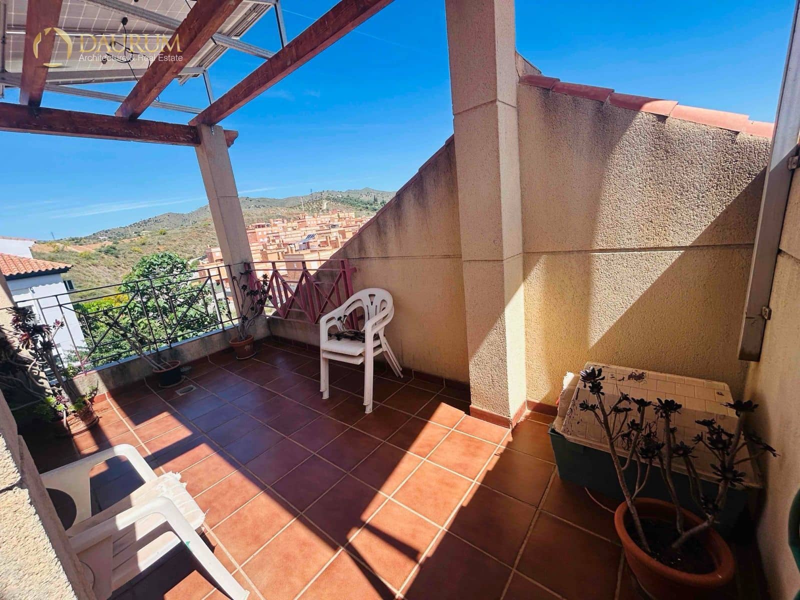 2 bedroom Villa for sale in Benajarafe with pool garage - € 420,000 (Ref: 9825823)