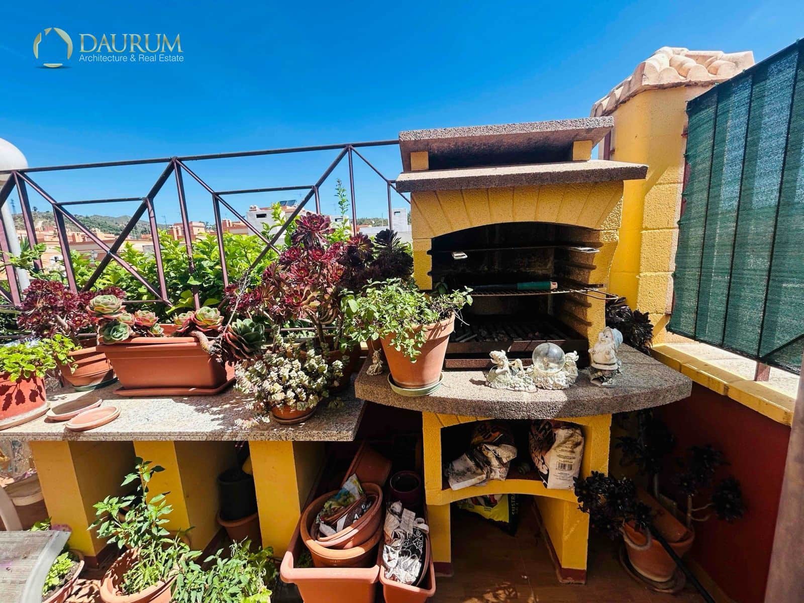 2 bedroom Villa for sale in Benajarafe with pool garage - € 420,000 (Ref: 9825823)