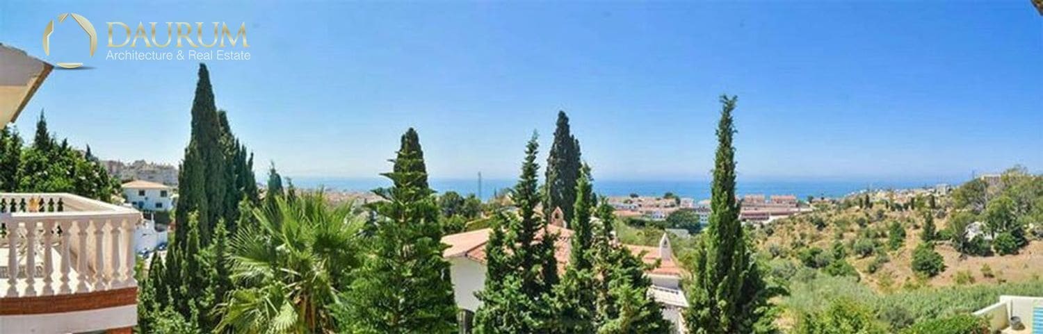 4 sypialnia Willa na sprzedaż w Rincon de la Victoria z basenem garażem - 839 900 € (Ref: 9832056)