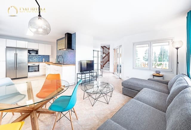4 soveværelse Villa til salg i Rincón de la Victoria med swimmingpool garage - € 839.900 (Ref: 9832056)