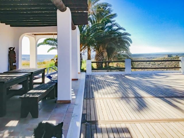 4 soverom Villa til salgs i Agua Amarga, Níjar med garasje - € 1 200 000 (Ref: 8566292)