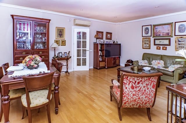 4 soveværelse Villa til salg i Almería by med swimmingpool garage - € 319.000 (Ref: 8605518)