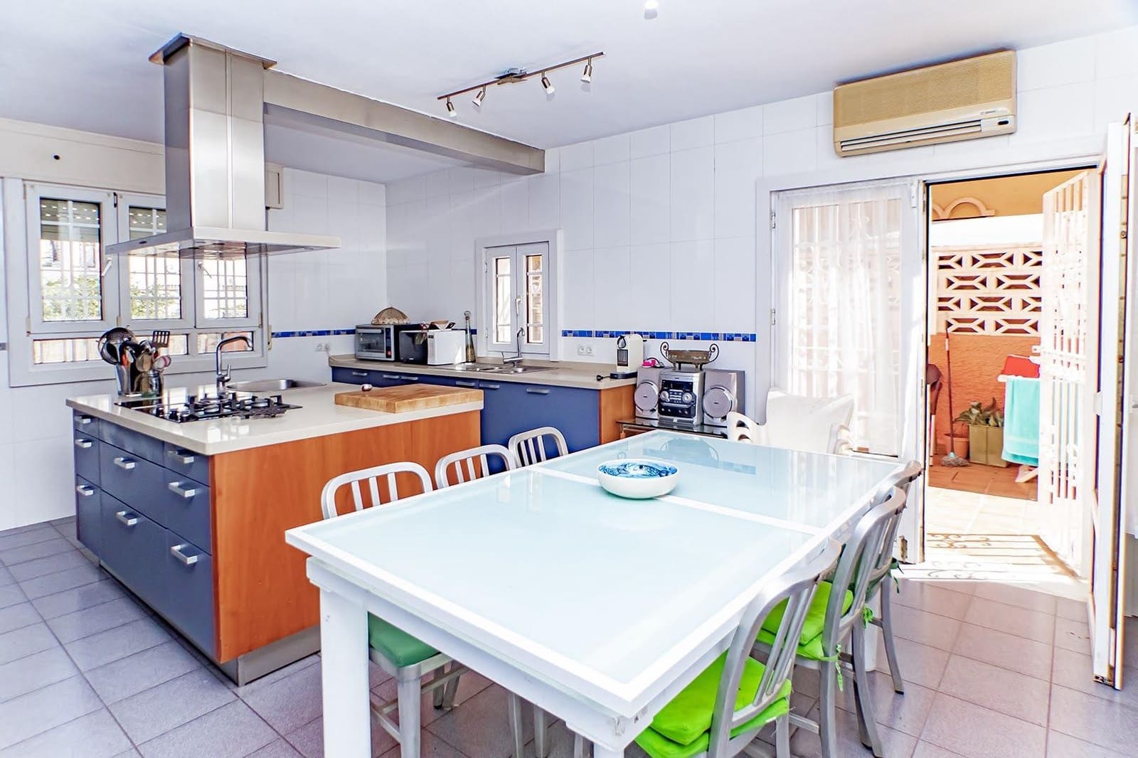 5 soverom Villa til salgs i Almeria by med svømmebasseng - € 680 000 (Ref: 8606956)