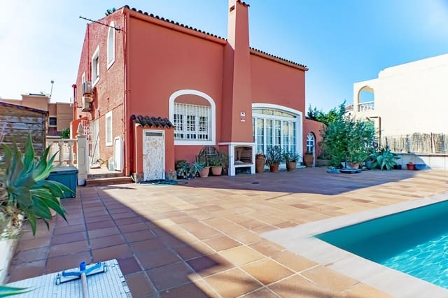5 Zimmer Villa zu verkaufen in Almería Stadt mit Pool - 680.000 € (Ref: 8606956)