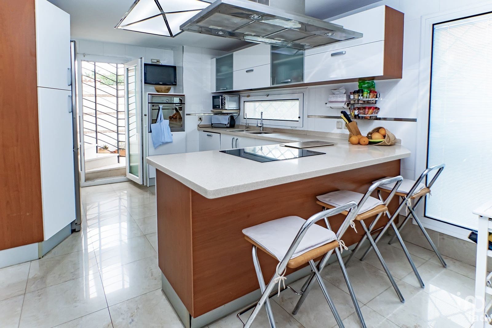 5 slaapkamer Huis te koop in Almeria stad met garage - € 590.000 (Ref: 8748333)