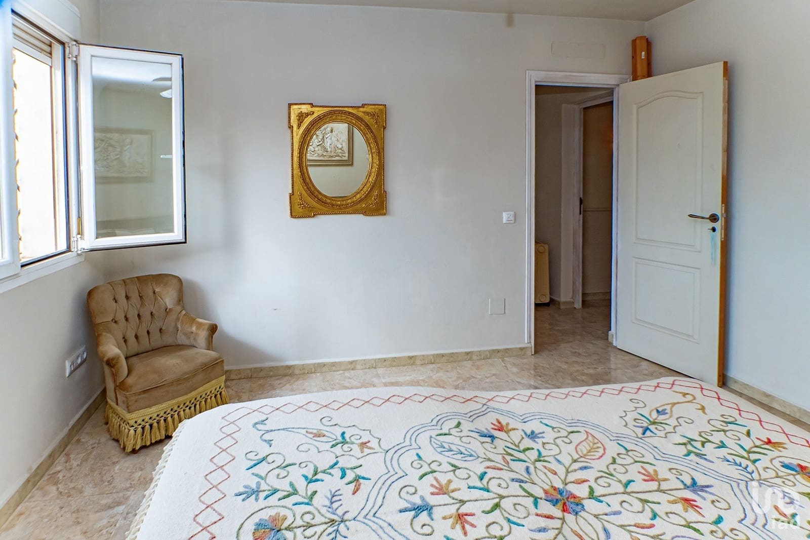 8 soveværelse Byhus til salg i Almeria by med garage - € 730.000 (Ref: 8751326)