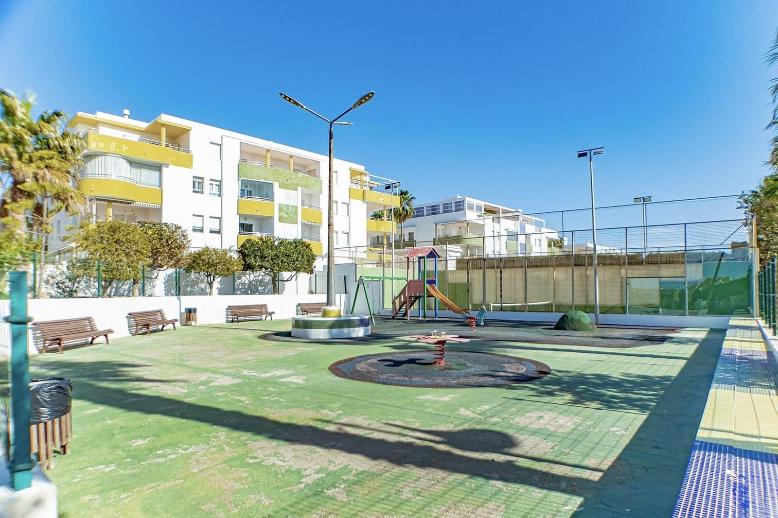 3 soveværelse Lejlighed til salg i Almerimar med swimmingpool - € 216.000 (Ref: 8763141)