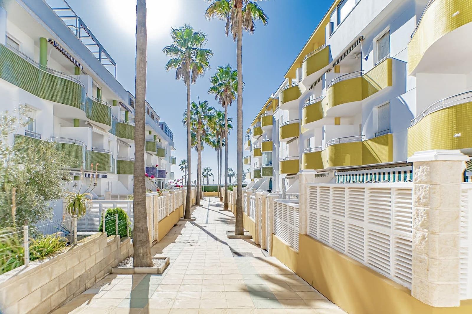 3 soveværelse Lejlighed til salg i Almerimar med swimmingpool - € 216.000 (Ref: 8763141)