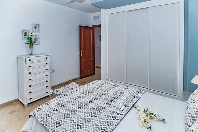 2 chambre Appartement à vendre à Roquetas de Mar avec piscine garage - 207 000 € (Ref: 8971019)