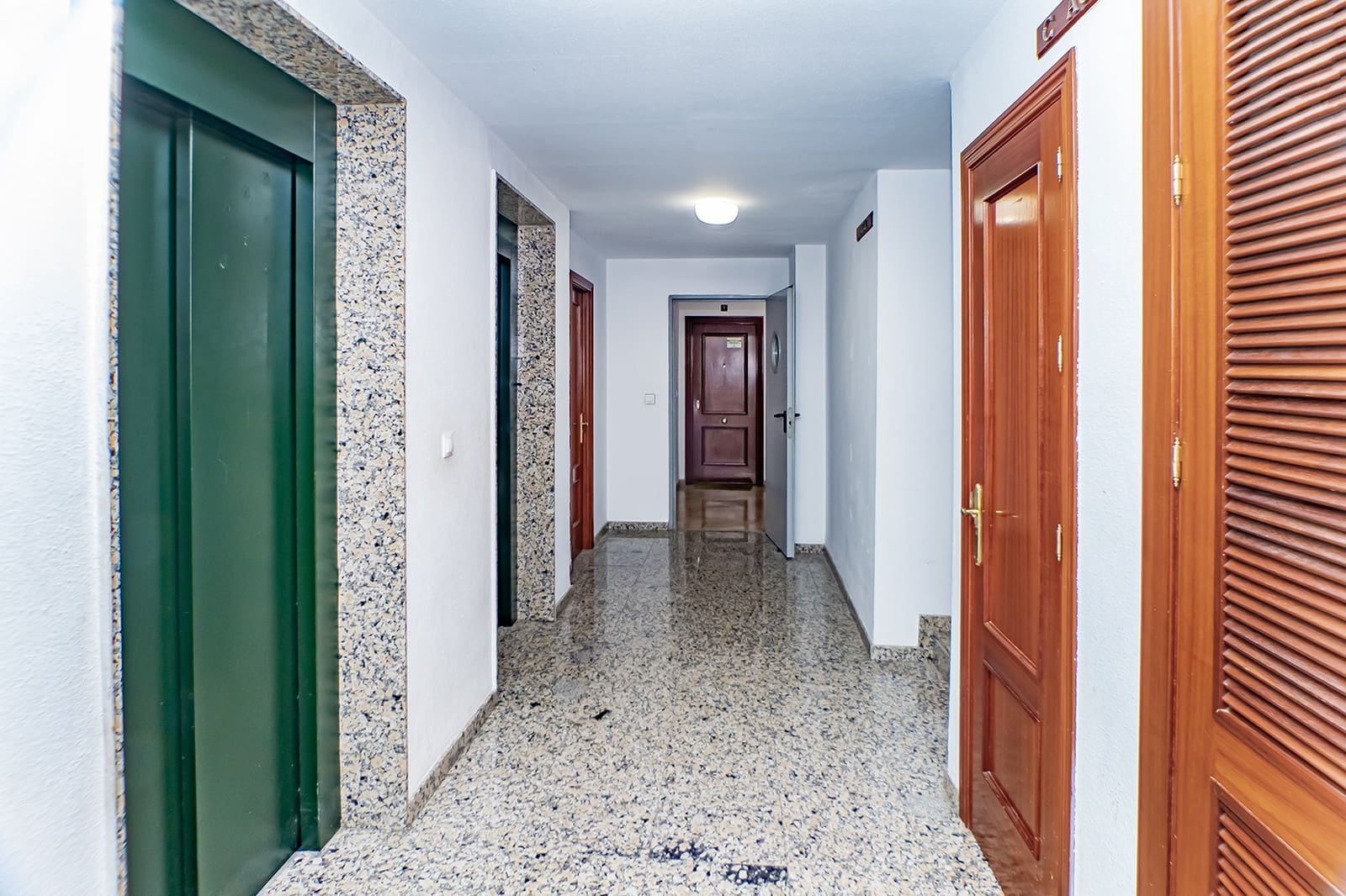 2 chambre Appartement à vendre à Roquetas de Mar avec piscine garage - 207 000 € (Ref: 8971019)