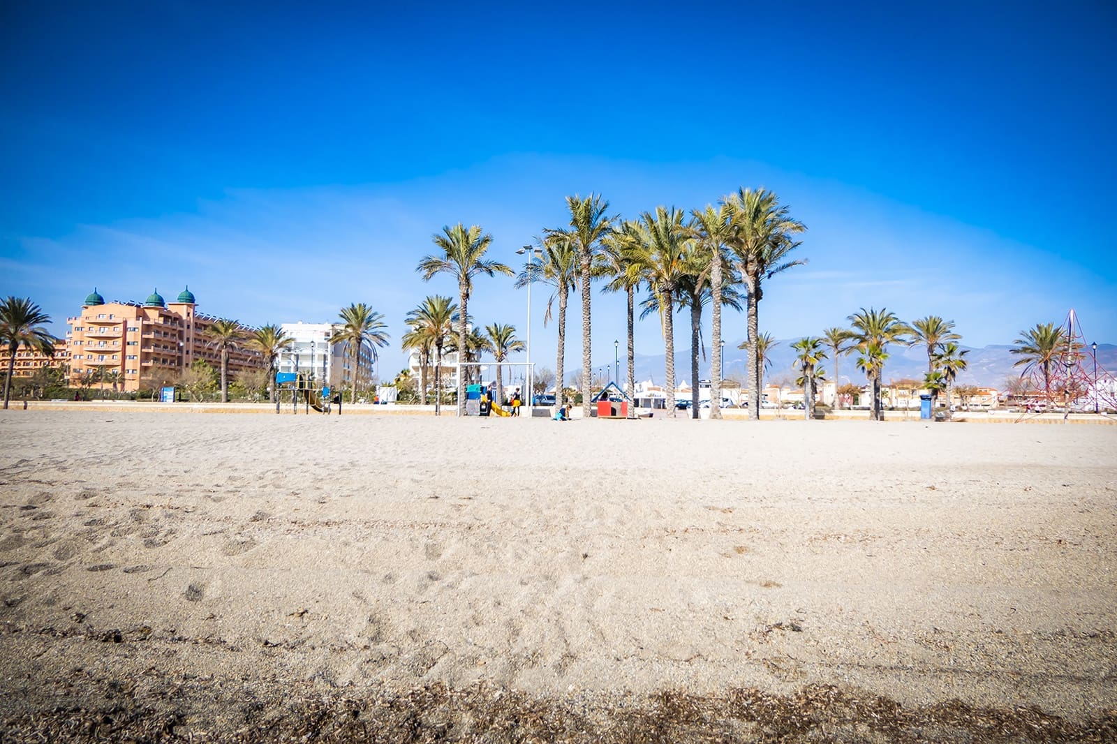 2 chambre Appartement à vendre à Roquetas de Mar avec piscine garage - 207 000 € (Ref: 8971019)