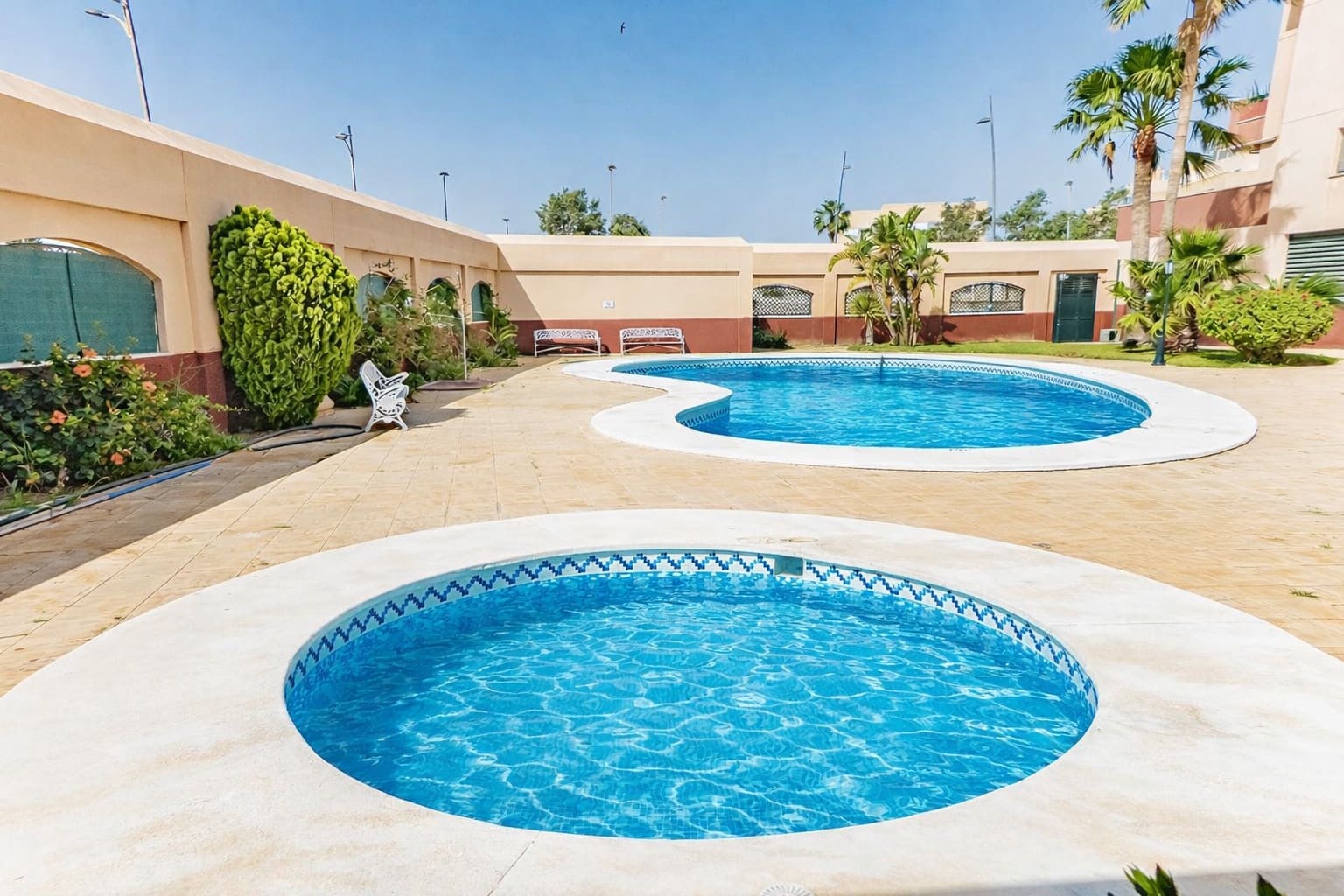 2 sovrum Lägenhet till salu i Roquetas de Mar med pool garage - 207 000 € (Ref: 8971019)