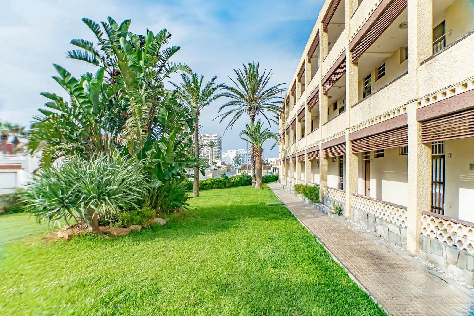 1 soveværelse Studio til salg i Roquetas de Mar med swimmingpool - € 106.500 (Ref: 9076710)