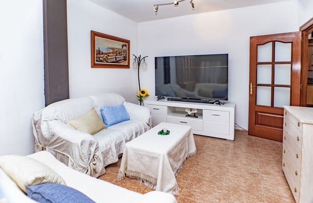 4 bedroom Townhouse for sale in Roquetas de Mar with garage - € 265,000 (Ref: 9082628)
