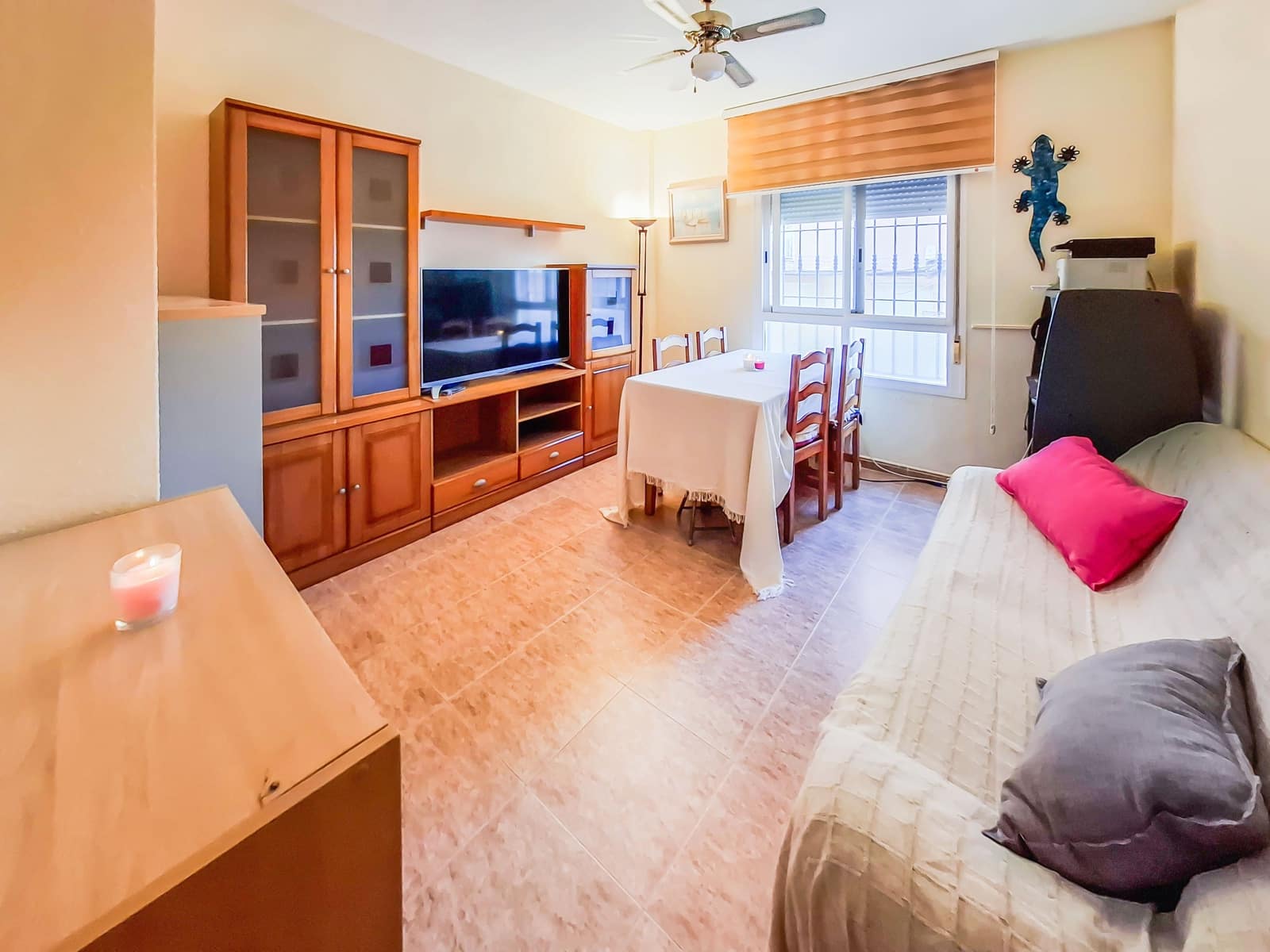 4 soveværelse Byhus til salg i Roquetas de Mar med garage - € 265.000 (Ref: 9082628)