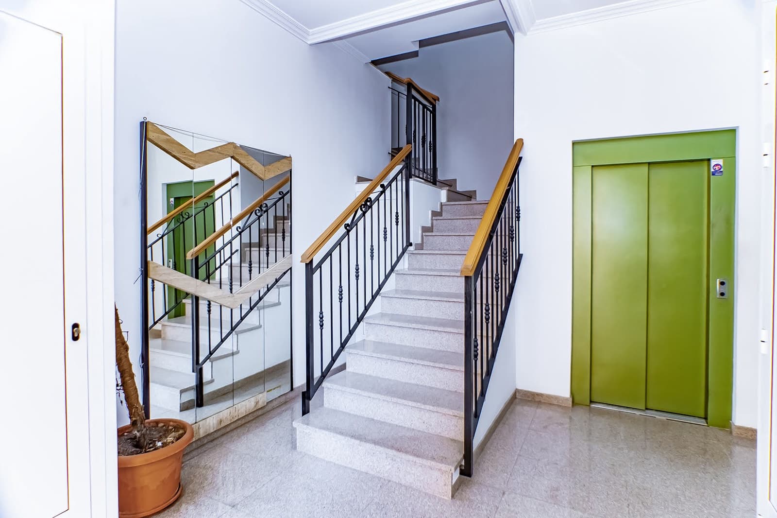 2 slaapkamer Flat te koop in Roquetas de Mar - € 166.500 (Ref: 9331244)