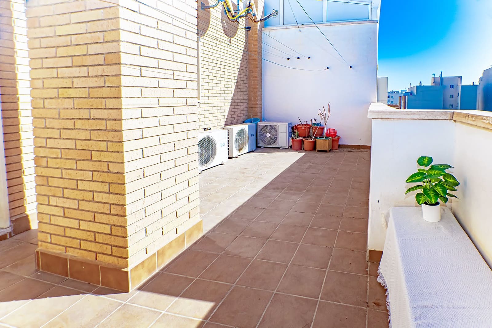 2 slaapkamer Flat te koop in Roquetas de Mar - € 166.500 (Ref: 9331244)