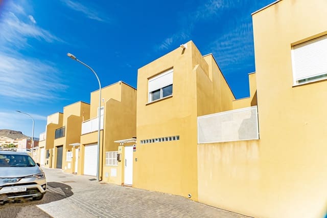 4 quarto Moradia em Banda para venda em Huércal de Almería - 249 500 € (Ref: 9378082)