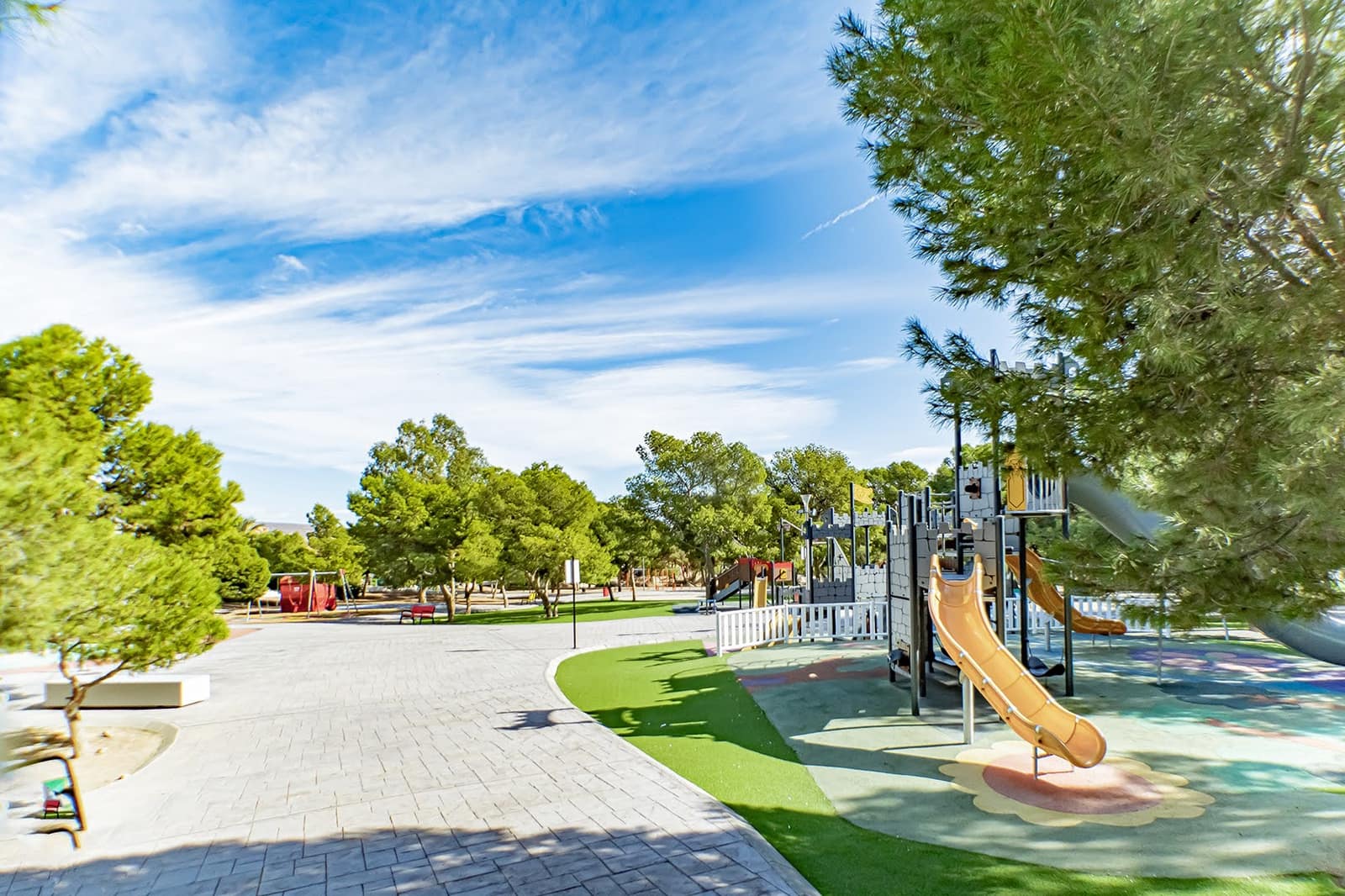 4 makuuhuone Rivitalo myytävänä paikassa Huercal de Almeria - 249 500 € (Ref: 9378082)