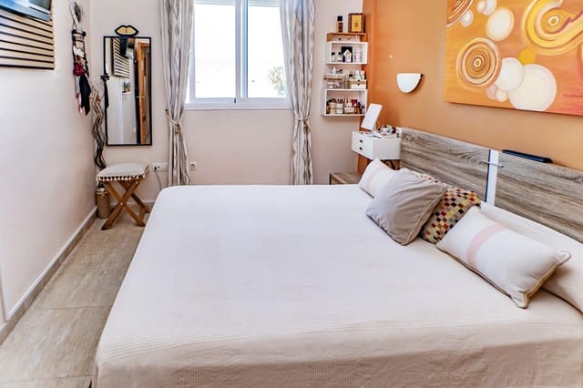 2 chambre Appartement à vendre à Roquetas de Mar avec garage - 89 500 € (Ref: 9398740)