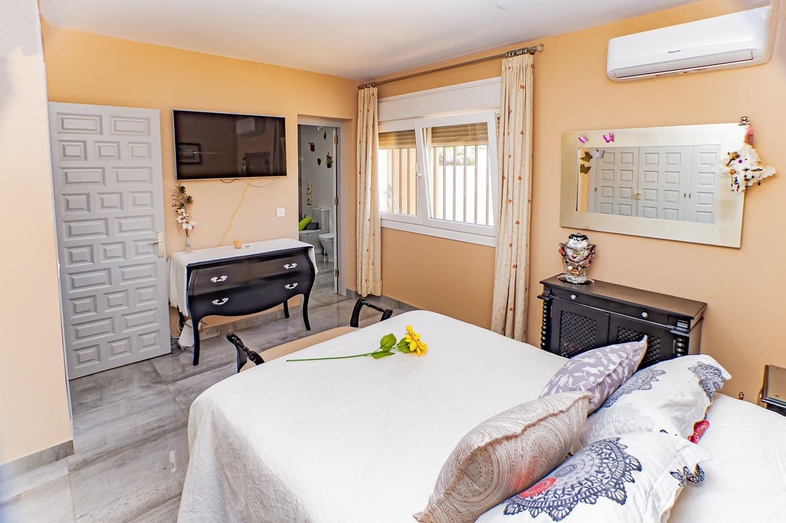 3 makuuhuone Huvila myytävänä paikassa Roquetas de Mar mukana uima-altaan 
autotalli - 587 000 € (Ref: 9414568)