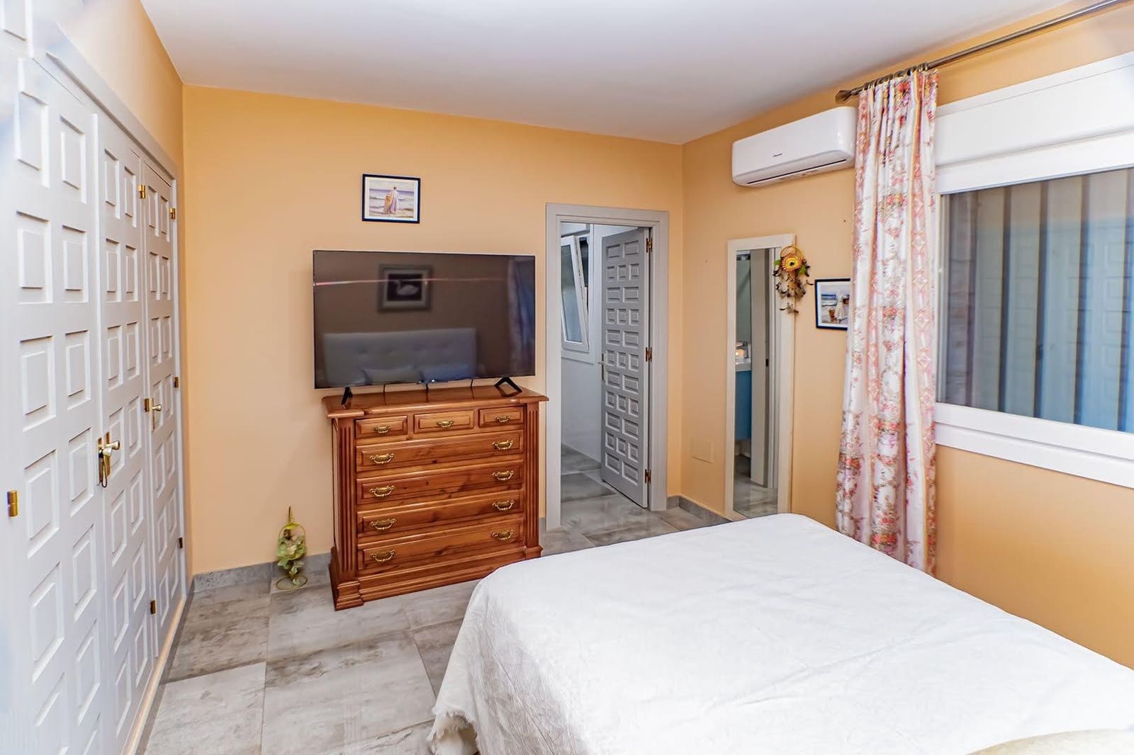 3 makuuhuone Huvila myytävänä paikassa Roquetas de Mar mukana uima-altaan 
autotalli - 587 000 € (Ref: 9414568)