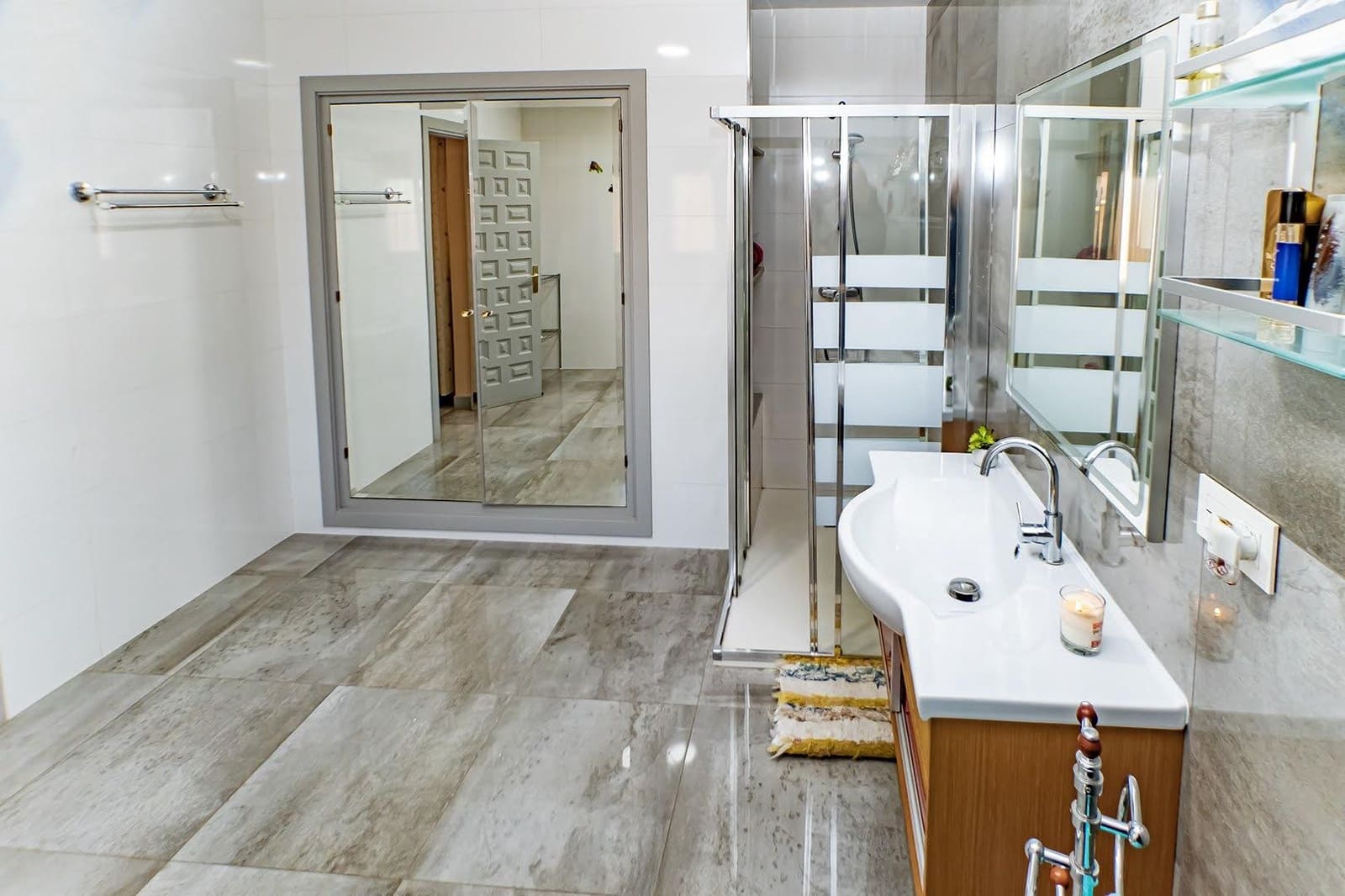 3 makuuhuone Huvila myytävänä paikassa Roquetas de Mar mukana uima-altaan 
autotalli - 587 000 € (Ref: 9414568)