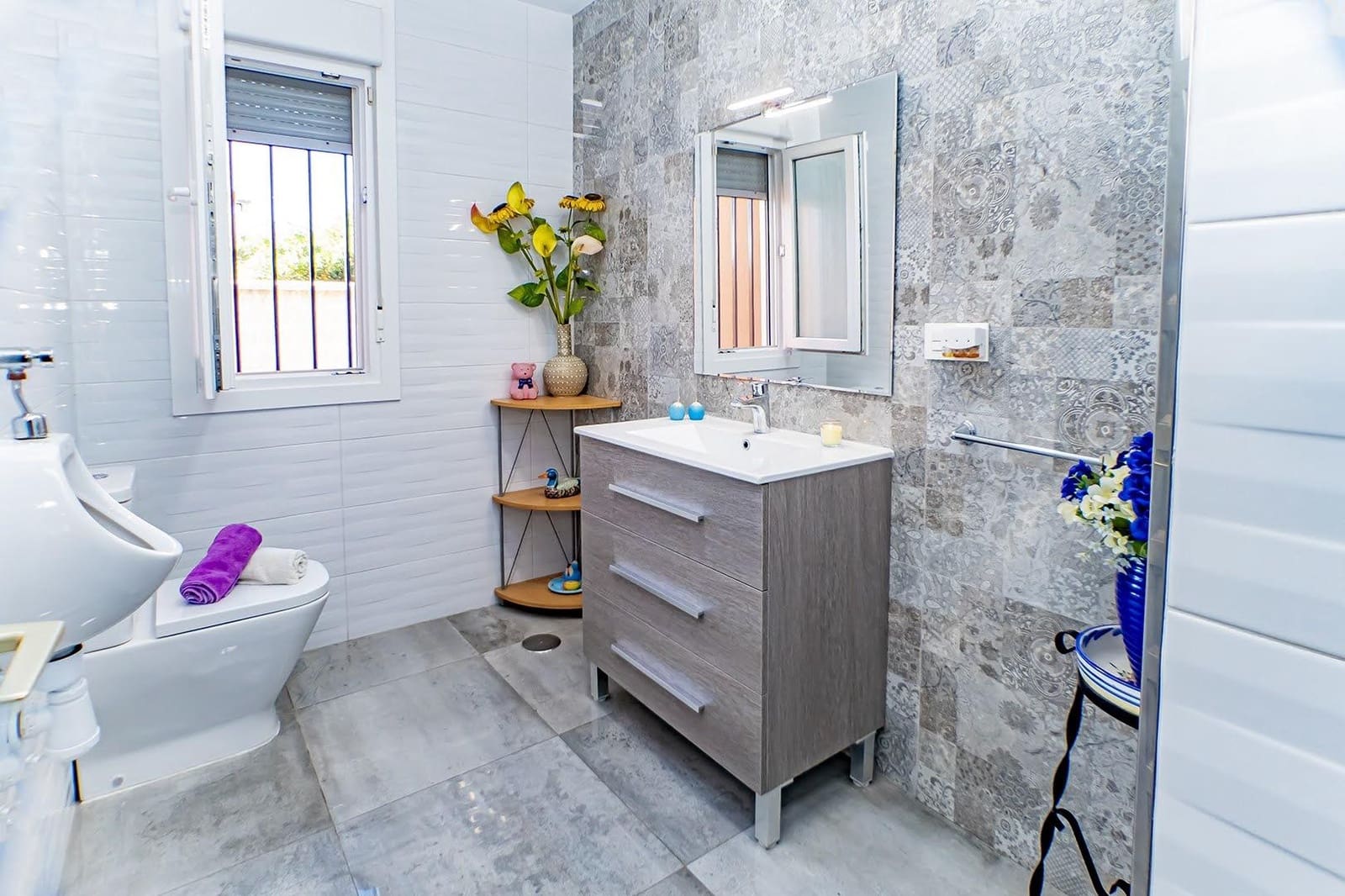 3 makuuhuone Huvila myytävänä paikassa Roquetas de Mar mukana uima-altaan 
autotalli - 587 000 € (Ref: 9414568)