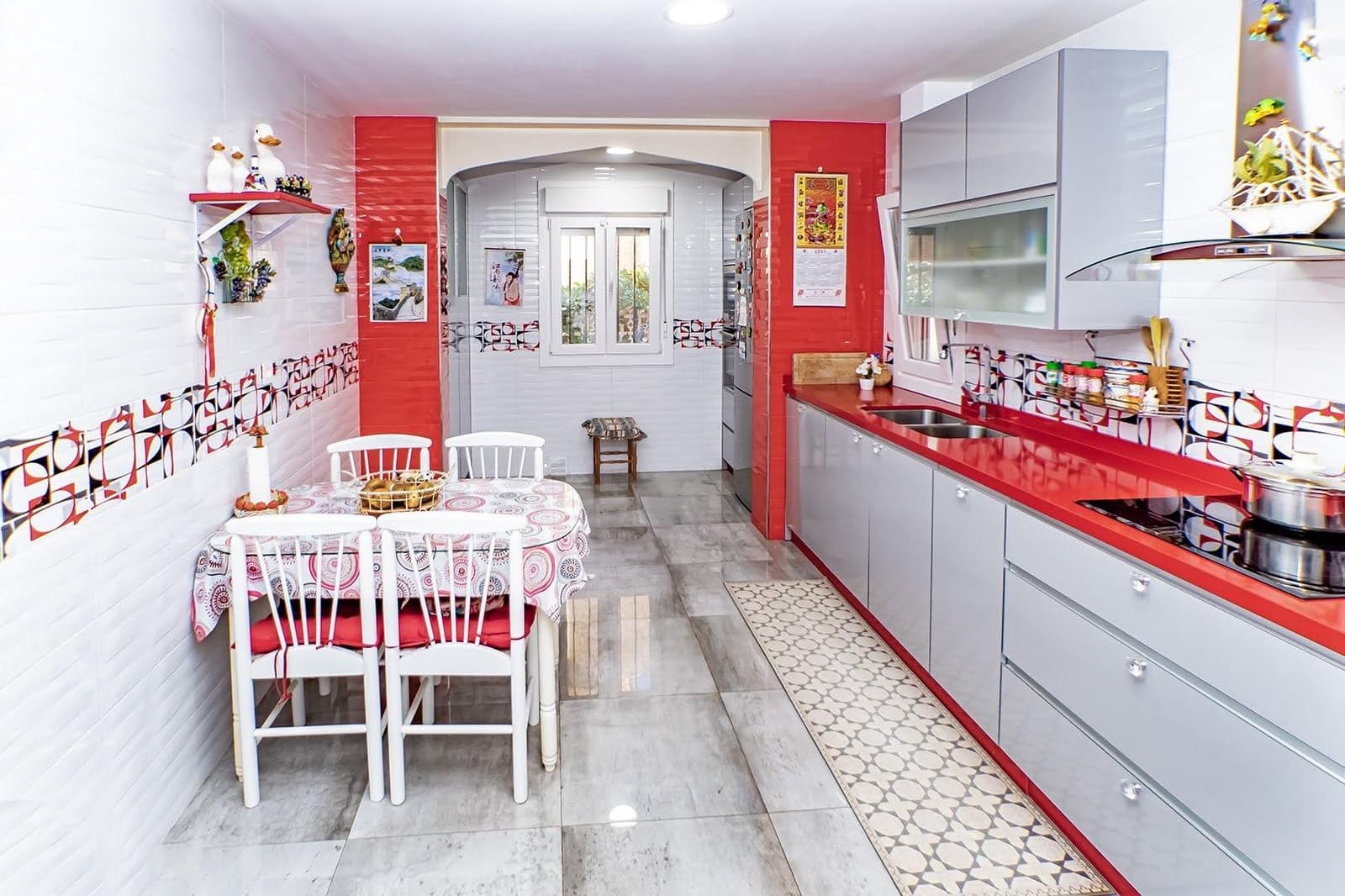 3 makuuhuone Huvila myytävänä paikassa Roquetas de Mar mukana uima-altaan 
autotalli - 587 000 € (Ref: 9414568)