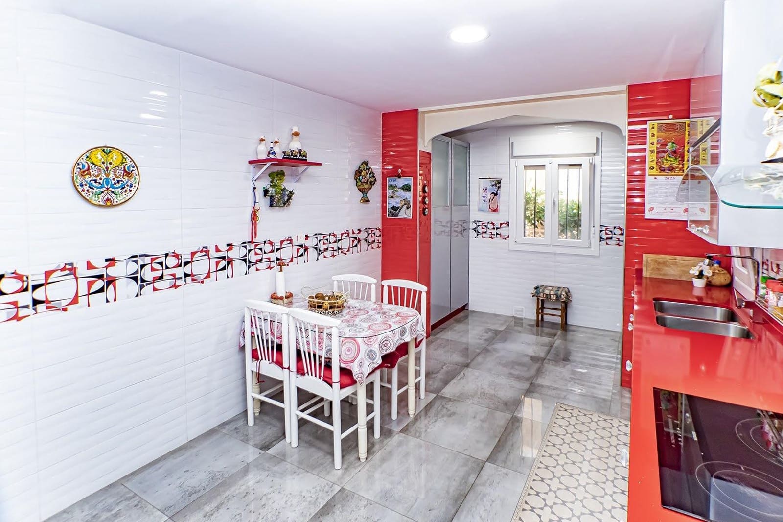 3 makuuhuone Huvila myytävänä paikassa Roquetas de Mar mukana uima-altaan 
autotalli - 587 000 € (Ref: 9414568)