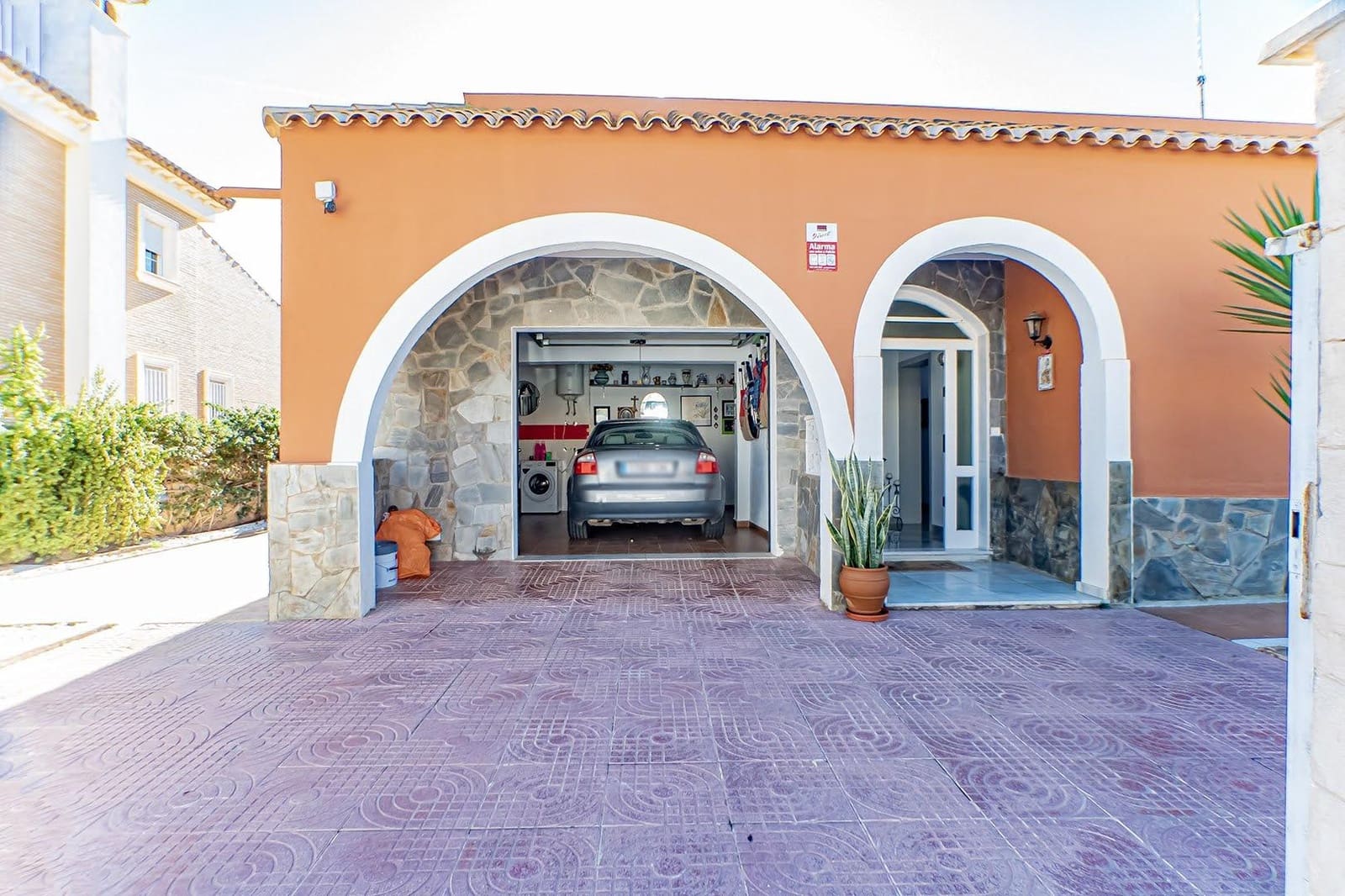 3 makuuhuone Huvila myytävänä paikassa Roquetas de Mar mukana uima-altaan 
autotalli - 587 000 € (Ref: 9414568)