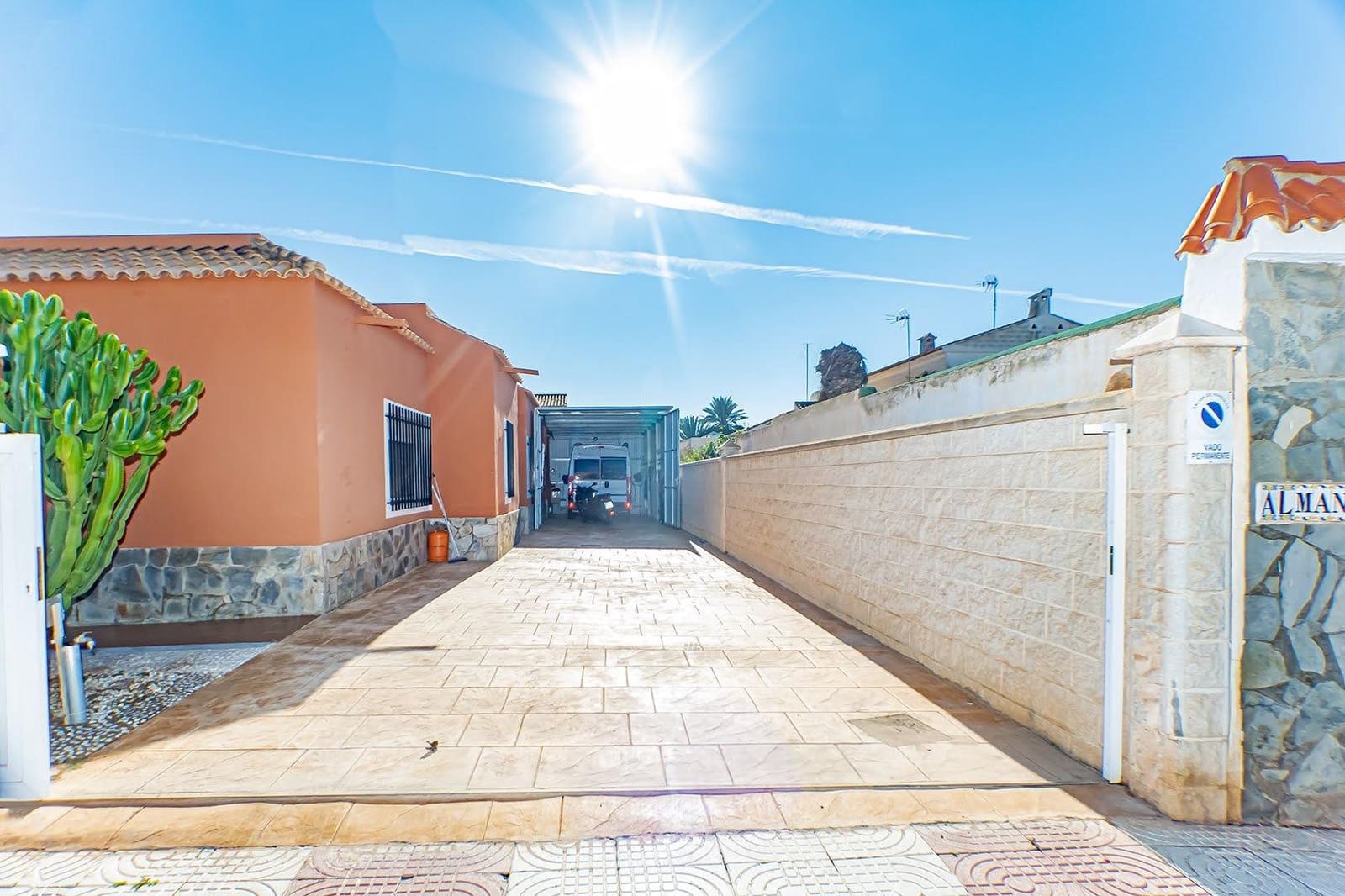 3 makuuhuone Huvila myytävänä paikassa Roquetas de Mar mukana uima-altaan 
autotalli - 587 000 € (Ref: 9414568)