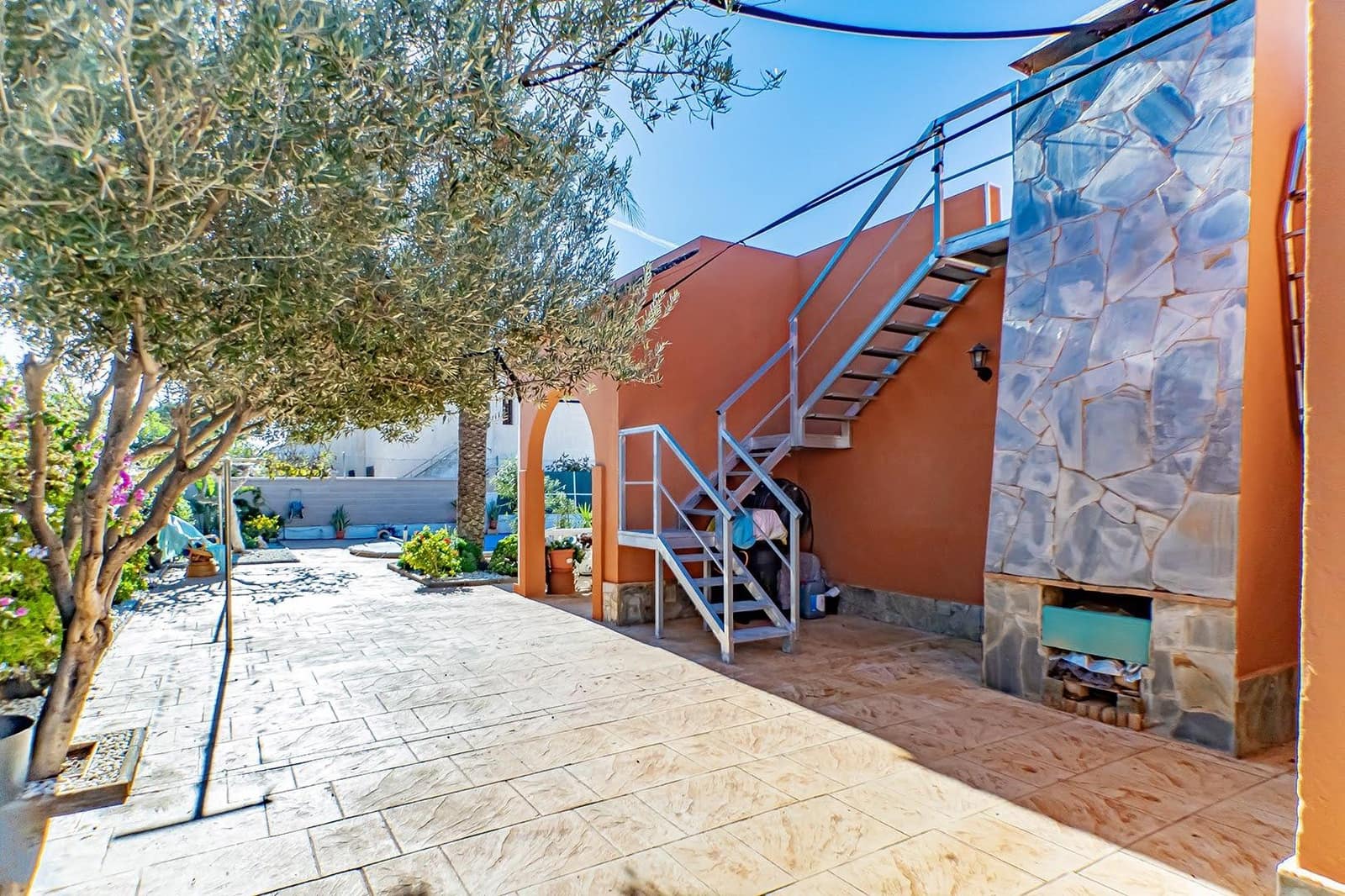 3 makuuhuone Huvila myytävänä paikassa Roquetas de Mar mukana uima-altaan 
autotalli - 587 000 € (Ref: 9414568)