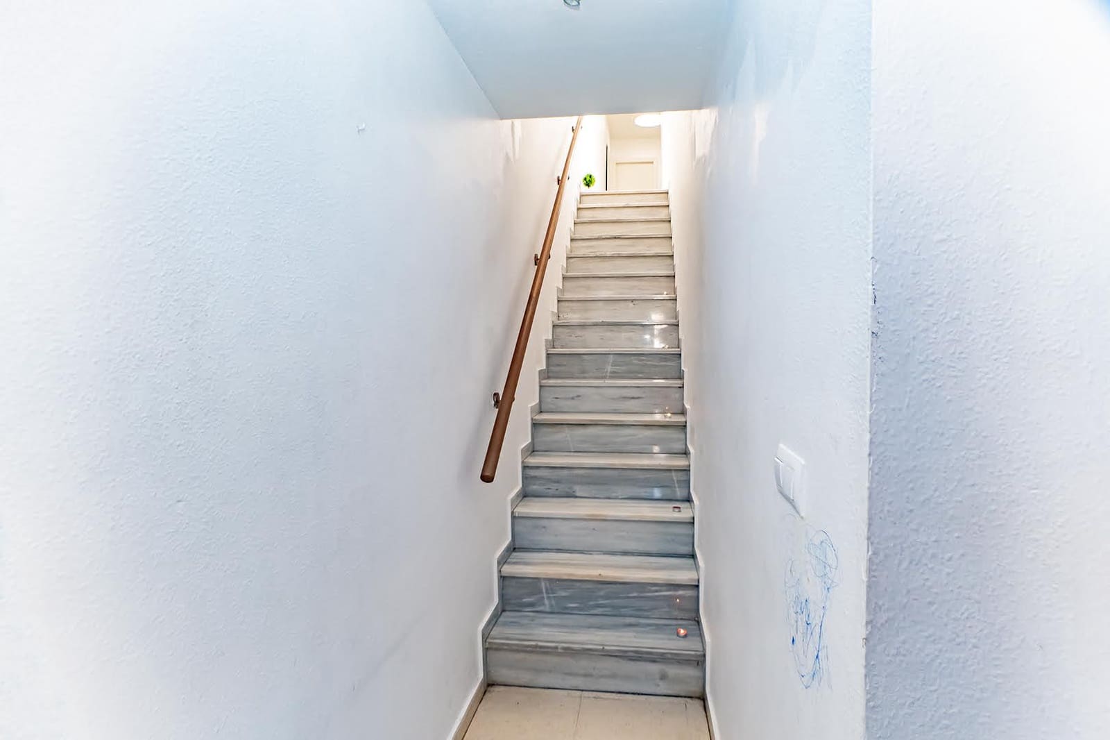 3 bedroom Townhouse for sale in Roquetas de Mar with garage - € 98,000 (Ref: 9453462)