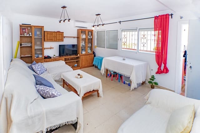 3 bedroom Townhouse for sale in Roquetas de Mar with garage - € 98,000 (Ref: 9453462)