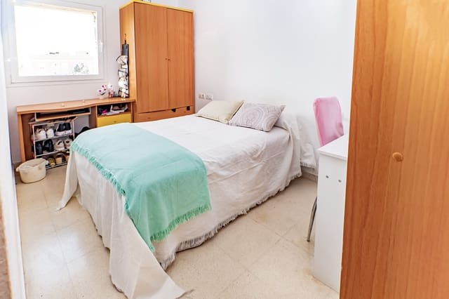 3 bedroom Townhouse for sale in Roquetas de Mar with garage - € 98,000 (Ref: 9453462)