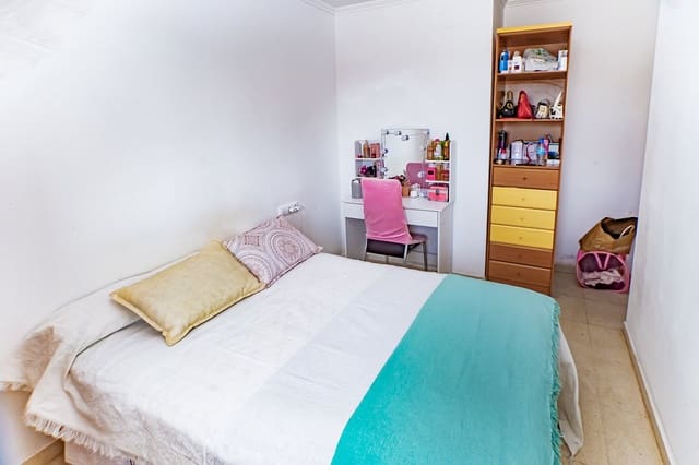 3 bedroom Townhouse for sale in Roquetas de Mar with garage - € 98,000 (Ref: 9453462)