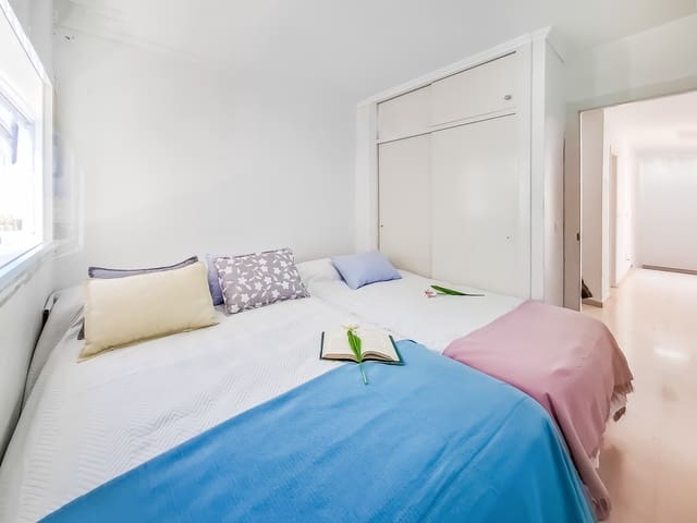 3 bedroom Townhouse for sale in Roquetas de Mar with garage - € 98,000 (Ref: 9453462)