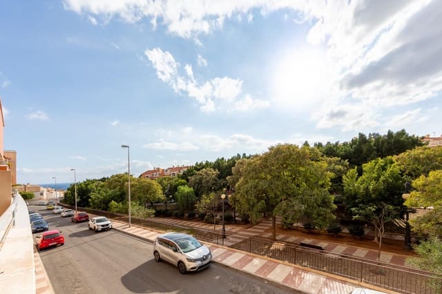 3 chambre Appartement à vendre à Aguadulce (Almeria), Roquetas de Mar avec garage - 169 500 € (Ref: 9479292)