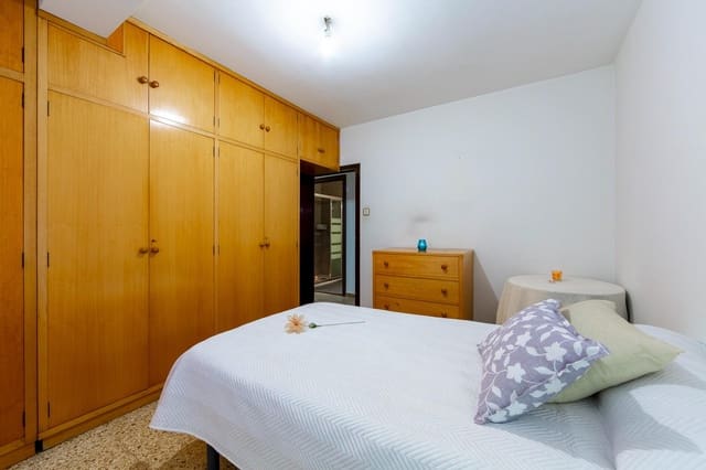 4 slaapkamer Flat te koop in Ciudad Jardín - Tagarete - El Zapillo, Almería stad - € 257.000 (Ref: 9479298)