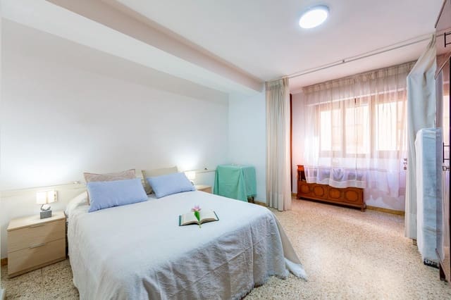 4 slaapkamer Flat te koop in Ciudad Jardín - Tagarete - El Zapillo, Almería stad - € 257.000 (Ref: 9479298)