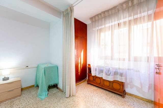 4 slaapkamer Flat te koop in Ciudad Jardín - Tagarete - El Zapillo, Almería stad - € 257.000 (Ref: 9479298)