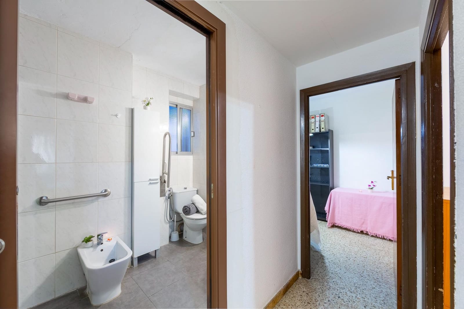 4 slaapkamer Flat te koop in Almeria stad - € 257.000 (Ref: 9479298)