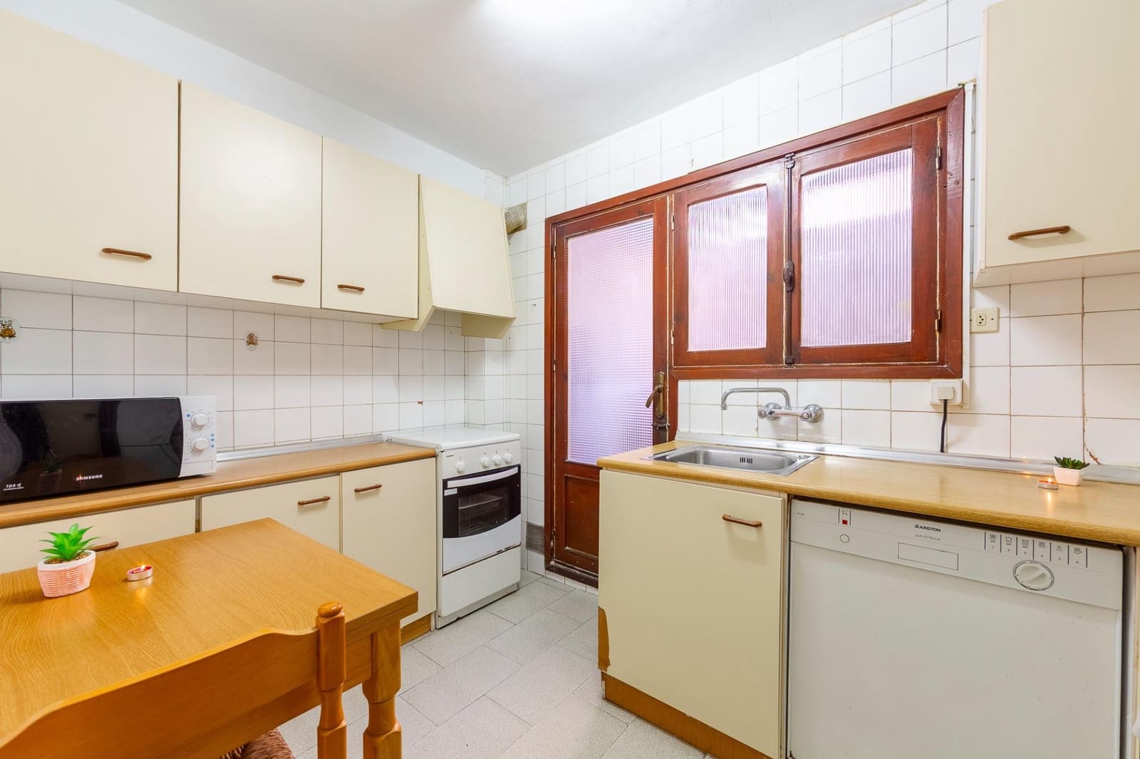 4 slaapkamer Flat te koop in Almeria stad - € 257.000 (Ref: 9479298)